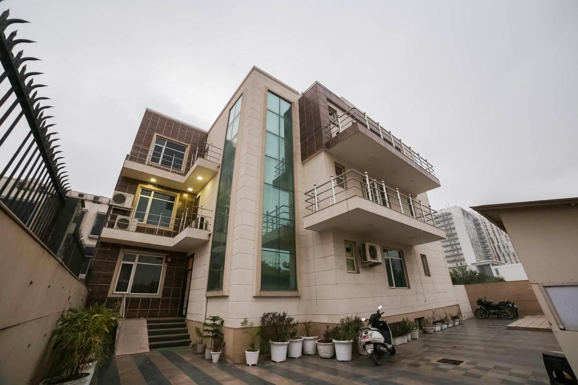 Collection O Satguru House Hotel Gurgaon Buitenkant foto